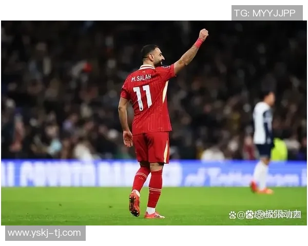 英超惊天逆转热刺战胜巴萨引发全场狂欢战术分析揭秘