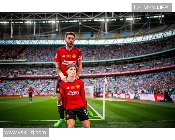 足总杯精彩对决国米4-0曼城争议判罚引发全场热议