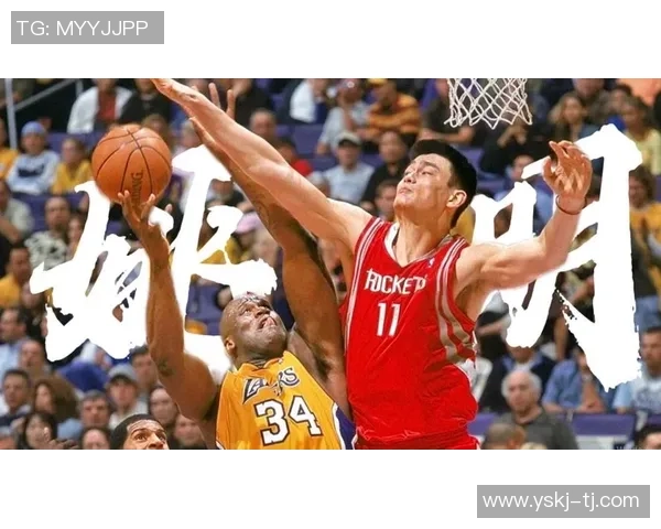 姚明在怒吼时的激情瞬间与篮球场上的无畏精神交织成的传奇故事