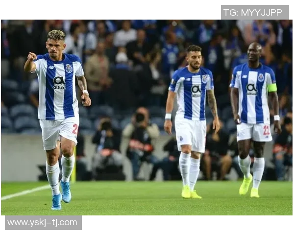 德甲激战：本菲卡逆转曼城红牌争议引发全场热议与十大精彩进球回顾