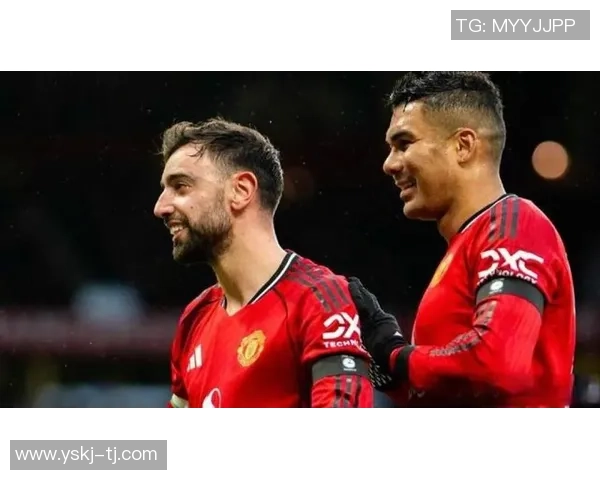 世界杯精彩对决曼联与那不勒斯战成平局帽子戏法引发全场热潮