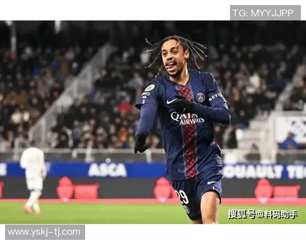 德甲精彩对决巴黎圣日耳曼3-0战胜那不勒斯帽子戏法引发全场狂欢