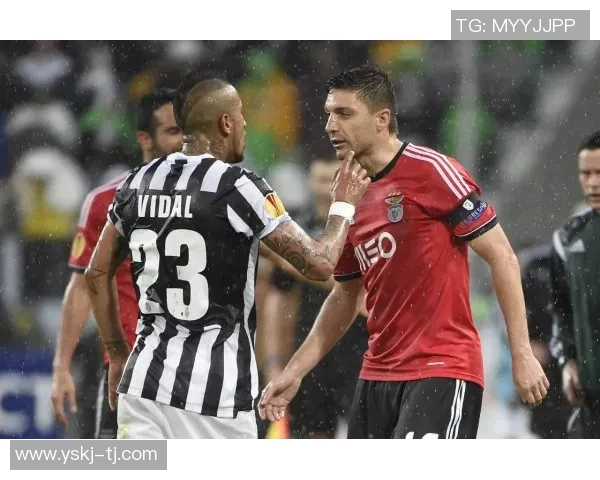 欧联杯本菲卡小胜尤文图斯争议判罚引发全场热议 欧联杯本菲卡小胜尤文图斯争议判罚引发全场热议